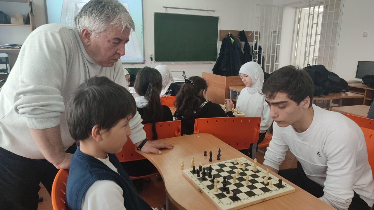 Турнир по шахматам.